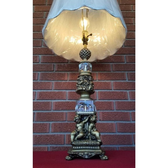 Hollywood Regency Style Cast Brass Putti Cherub Table/Buffet Lamp - Picture 2 of 6